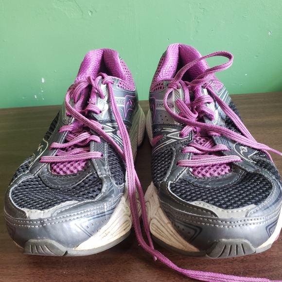 Saucony 8US Women's Echelon 3 Running Sneaker | Black, silver and Purple - Picture 2 of 5